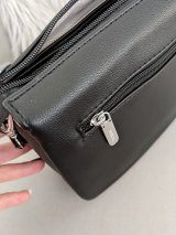 Стильна жіноча сумка з екошкіри лаконічного дизайну INNOE 350011-1 Чорний