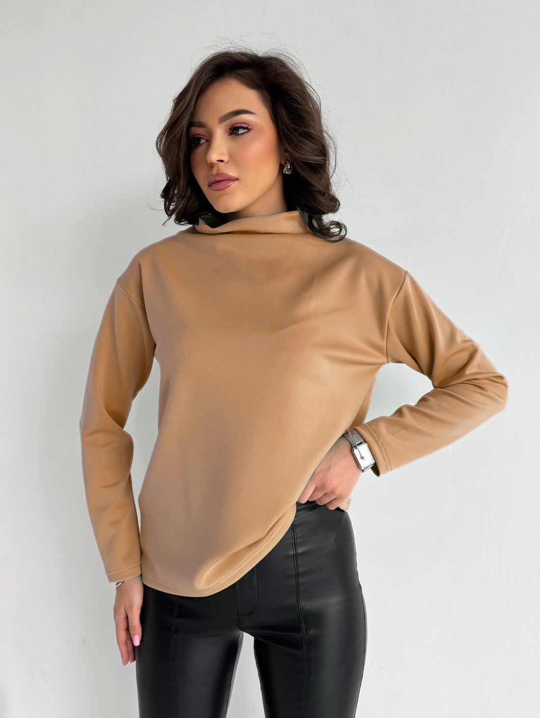 Практичний гольф однотонний жіночий INNOE 230208-23 Бежевий