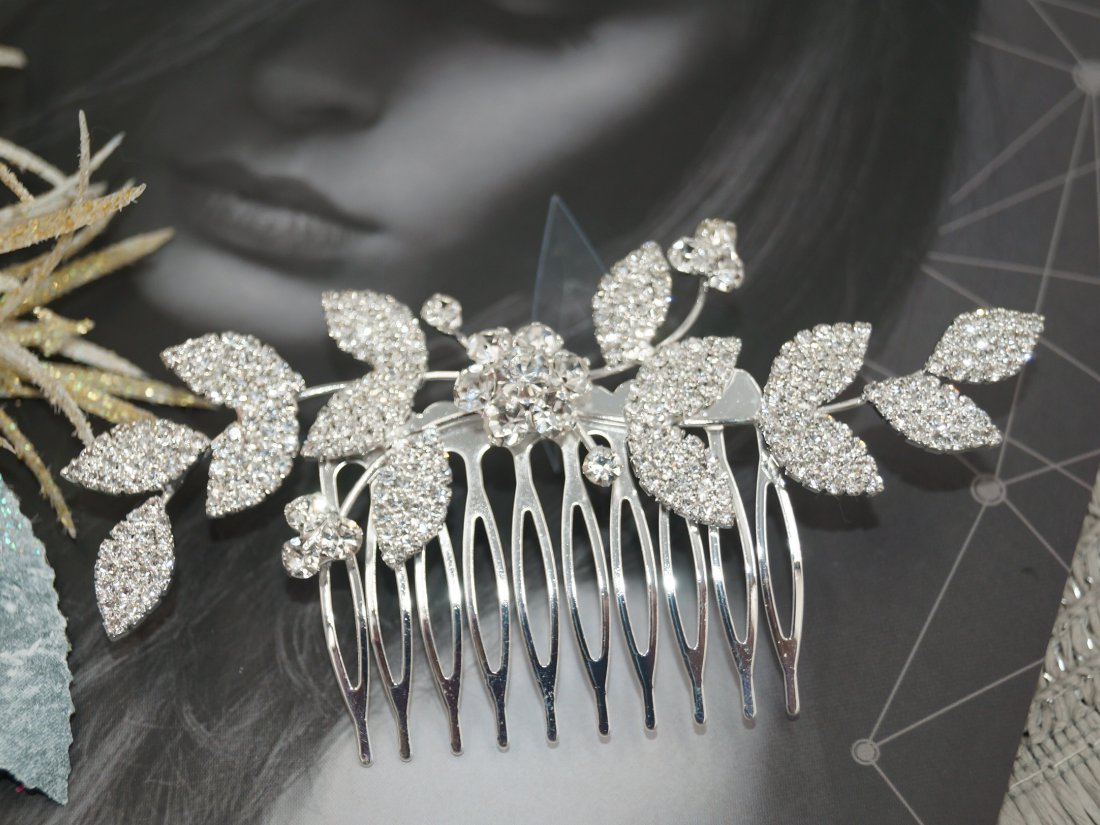 Гребінець для зачіски.