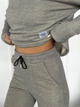Жіночий костюм тринитка “Urban Shine” – комфорт і сяяння в одному образі INNOE 210366-4 Світло-сірий