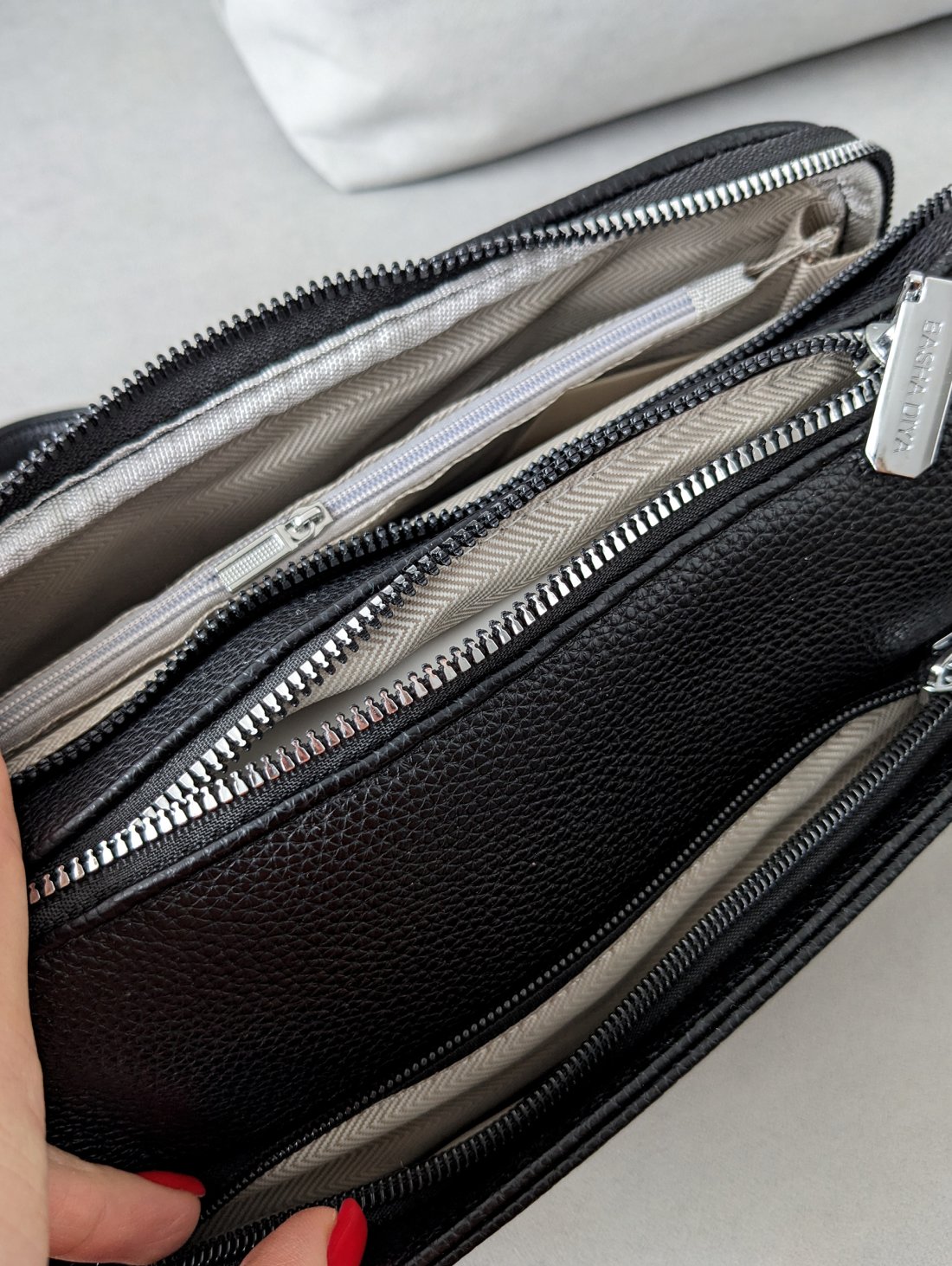 Універсальна чорна сумка з великою зовнішньою кишенею INNOE 350010-1 Чорний - Купити