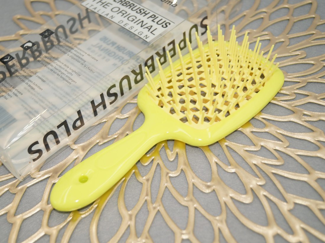 Гребінець для волосся в коробочці. Глянець